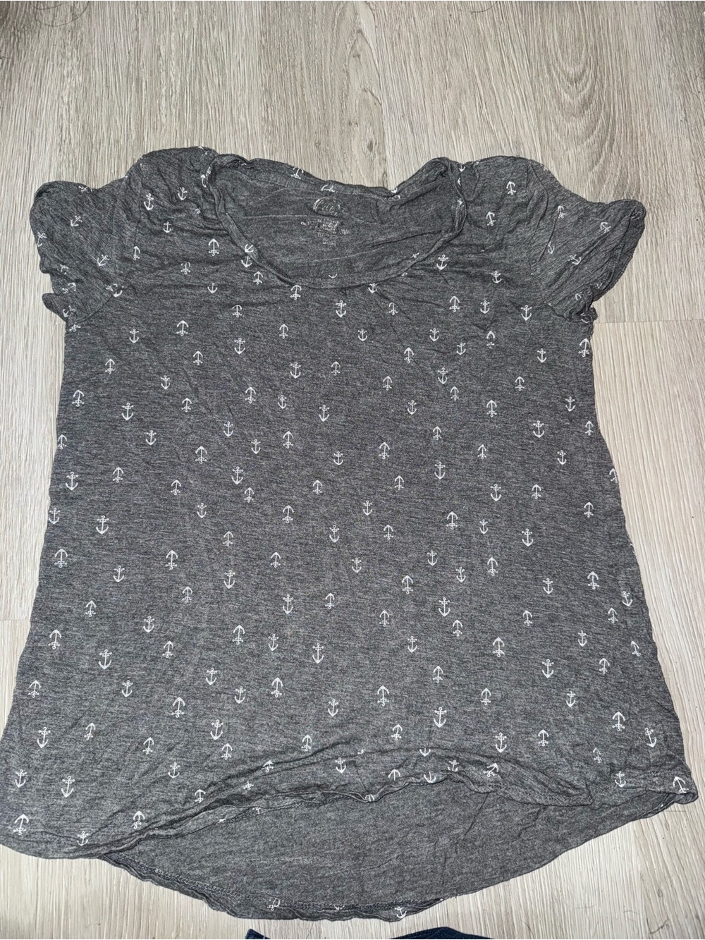 Maurices Charcoal Short Sleeve Top with White Anchor Print
